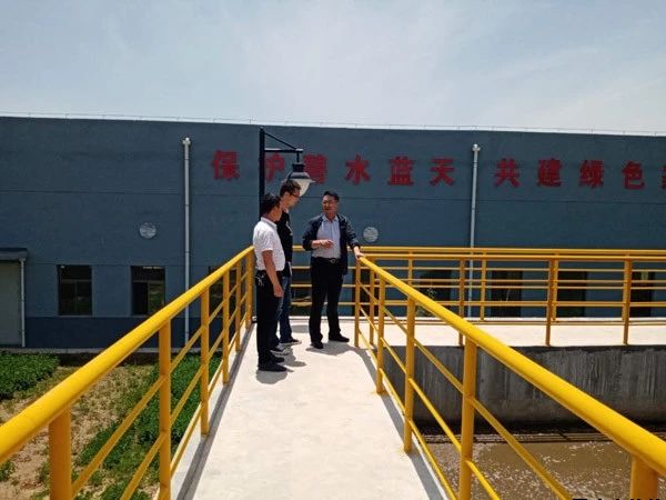 公司副总经理文国民督查污水处理公司节前安全生产工作(图2) 公司副总经理文国民督查污水处理公司节前安全生产工作(图2)