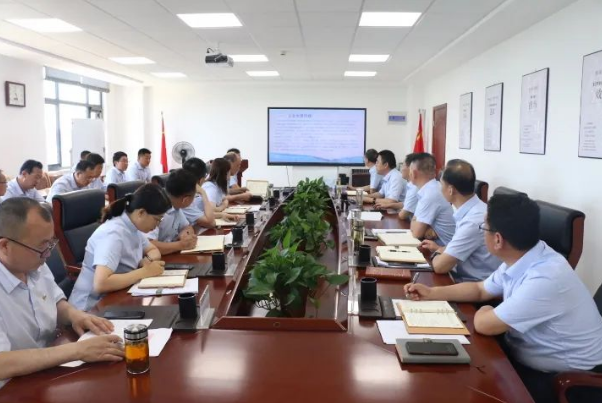 星空体育入口-星空（中国）体育网
召开党委理论中心组集体学习会议(图2)